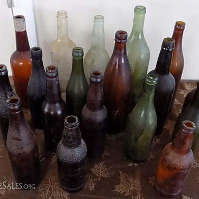 DDC047 Old Collectible Bottles Galore #1
