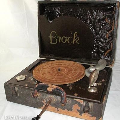Antique 1920's Brock Hand Crank Portable Gramophone 