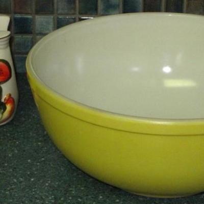 Pyrex Large Yellow Mixing Bowl and a KMC Japan Ceramic Fruit Motif Napkin Holder 