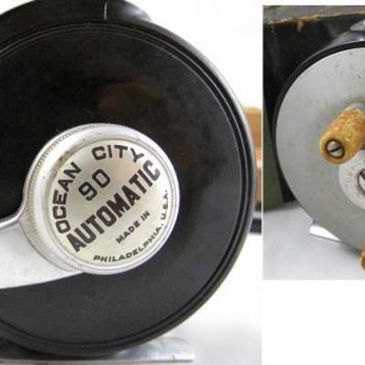 Close up of Ocean City Fly #90 Automatic Reel in Original Box showing both sides