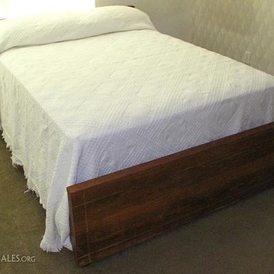 Ranch Oak Dallas Texas Double/Full Bed shown with a vintage White Fringed Bedspread. 