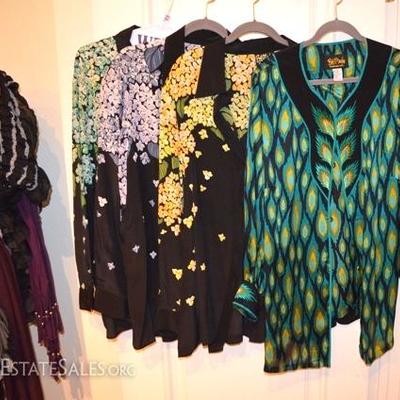 Designer clothing â€“ Bob Mackie designer and others (X Large to 3X), bags, hand bags, luggage, carry-on bags for your favorite doggies,...