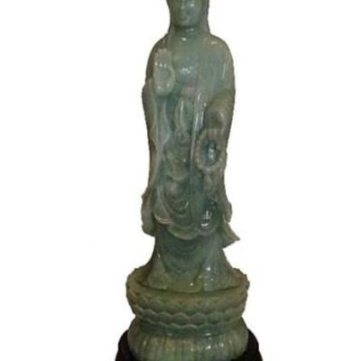 LARGE CHINESE JADE QUAN YIN SCULPTURE, 24 INCHES TALL ON WOOD BASE