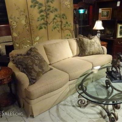 LIKE NEW THOMASVILLE UPHOLSTERED SOFA IN PALE YELLOW/GOLD