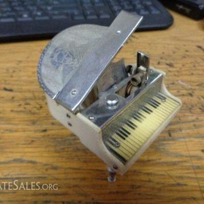 Occupied Japan Piano Lighter late 40's - early 50's