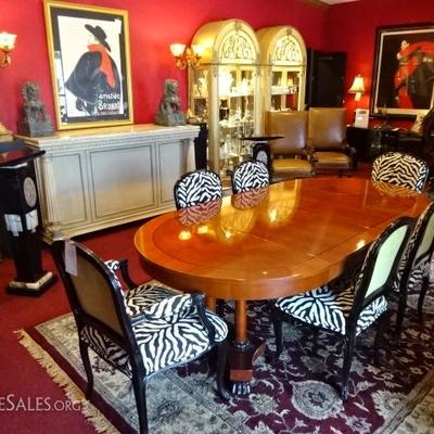 BAKER PALLADIAN DINING TABLE WITH 2 LEAVES