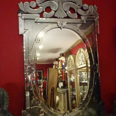HUGE VINTAGE VENETIAN STYLE MIRROR WITH ETCHED MIRROR FRAME