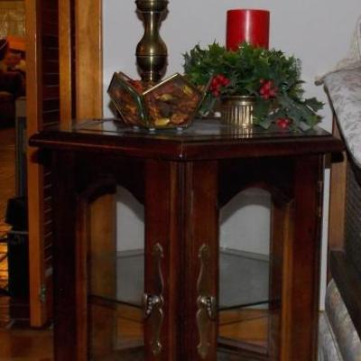 Display end tables 