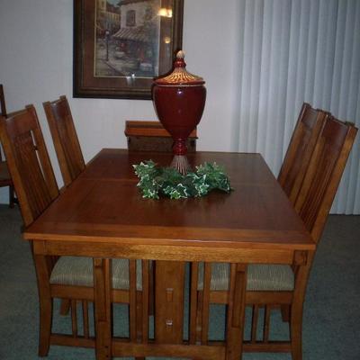 Liberty Furniture Co. Urban Mission Dining table with 6 chairs and 1 leaf ( 2 Captains chairs )