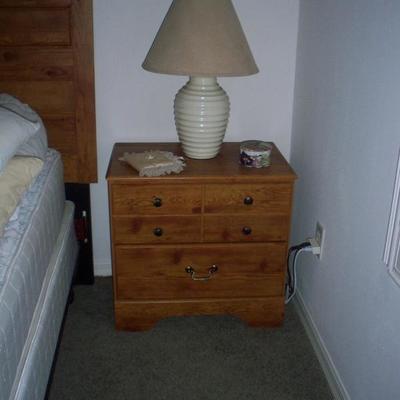 Ashley Furniture Conrad Pine Night stand ( 1 of 2 ), lamp