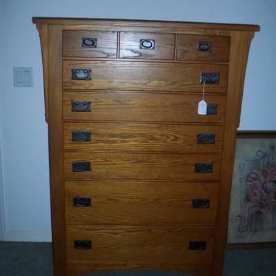 Vaughan - Bassett Mission style 5 drawer dresser
