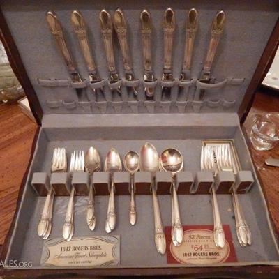 Rogers Bros silver plate flatware set