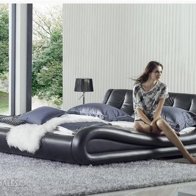 MODERN DESIGN KING LEATHER WRAPPED BED BY IQ BED GERMANY