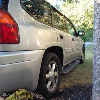 2005 GMC ENVOY- 4 wheel drive, one owner, remote start, 132k high way miles, all maintance records, beautiful inside and out. Very solid...