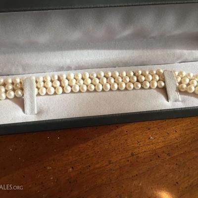 Triple strand pearl bracelet with 14k clasp