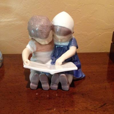 Royal Copenhagen Figurine #1567 Denmark Boy & Girl Reading