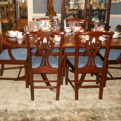 Henkel Harris dining room table w/3 leaves & pads, 6 chairs, room size rug, Royal Albert dinnerware, crystal goblets, etc.