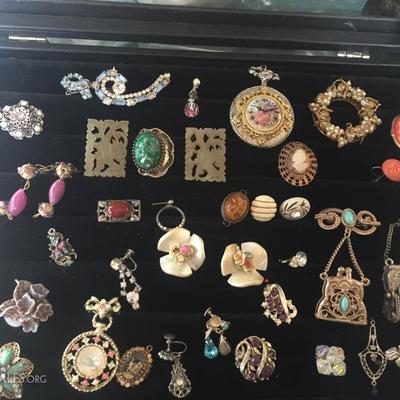 Vintage jewelry 