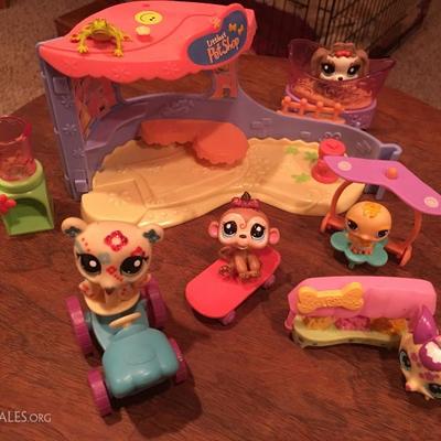 Littlest Pet Shop Pets