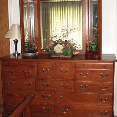Keller Furniture Triple 11-Drawer Dresser with Triple Mirror (Overall 66
