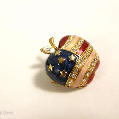 Gold tone Enameled Apple set with Clear Crystals