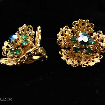 Mid-Century Gold Tone Green Rhinestone Clip Earrings