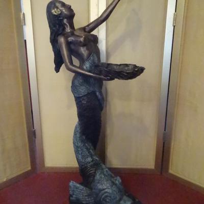 LARGE PATINATED BRONZE SCULPTURE AT A FRACTION OF GALLERY PRICES!  THIS MERMAID IS ALSO PLUMBED FOR OPTIONAL USE AS FOUNTAIN