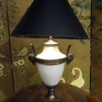 LARGE URNS STYLE NEOCLASSICAL TABLE LAMP