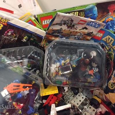 Lego Box includes Star Wars, Toy Story and much more!