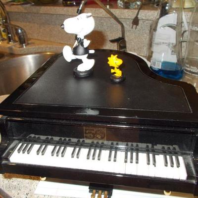 Snoopy music box with dancing dancing critters $65