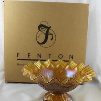 Fenton - 2005 stretch autumn gold leaf bowl in the box. Measures 4.25 H X 9
