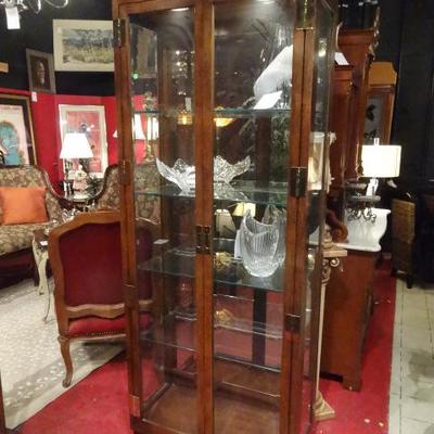 HENREDON LIGHTED DISPLAY CABINET WITH MIRRORED INTERIOR, 2 AVAILABLE