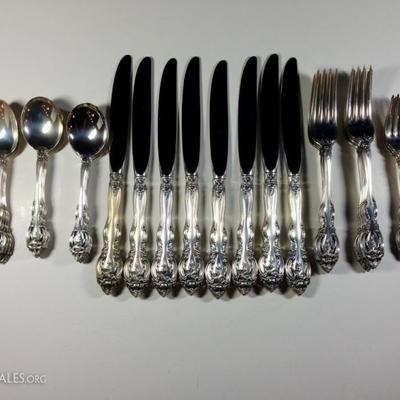 40 PC GORHAM STERLING SILVER SERVICE FOR 8, LA SCALA PATTERN, TOTAL STERLING SILVER WEIGHT APPROX 1714 GRAMS
