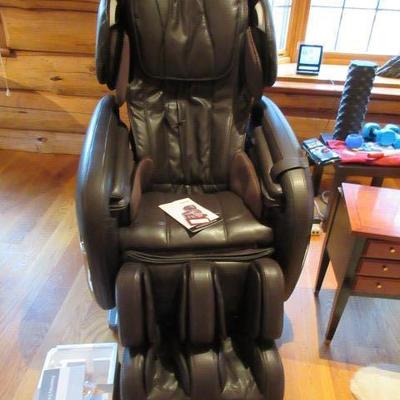Cozzio massage chair with Bluetooth