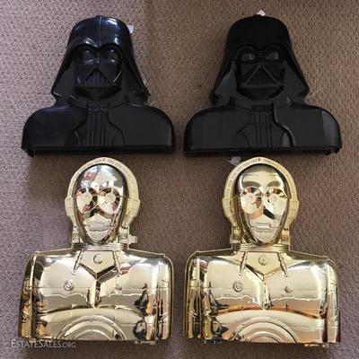 Cases with many Star Wars characters in each 