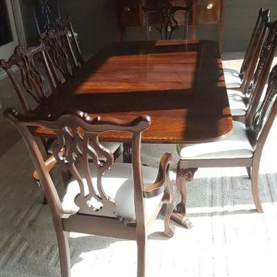 Thomasville Dining Table & Chairs
