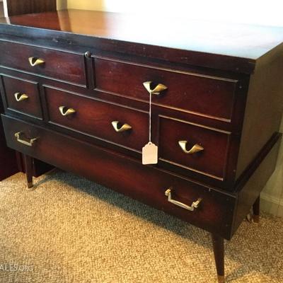 Lane cedar chest