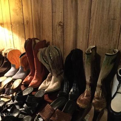 Women's cowboy boots size 7-1/2 and 8