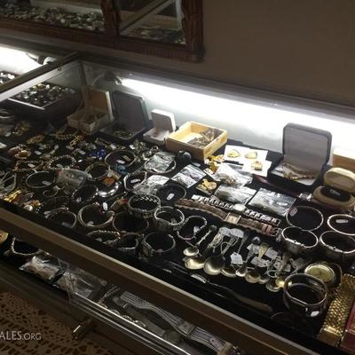 More jewelry 