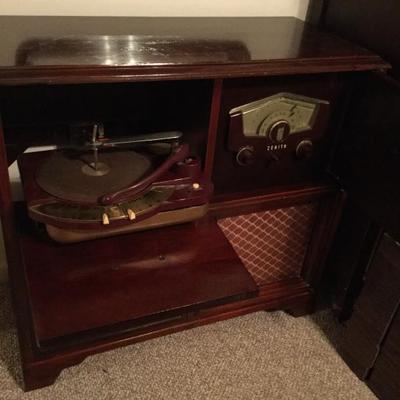 Zenith vintage console radio and record player