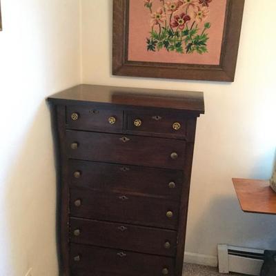 Antique chest of drawers