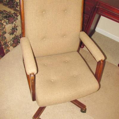 CLOTHE AND WOOD OFFICE CHAIR, WOOD SWIVEL BASE