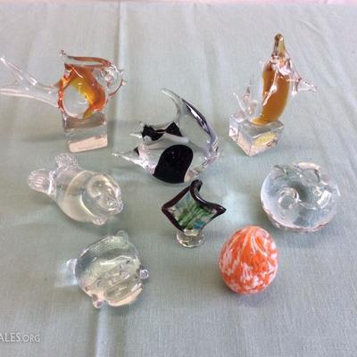 Lot # 28 - Glass animals / fish $ 50.00