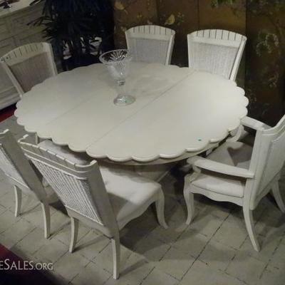 ROBB AND STUCKY DINING TABLE, 6 CHAIRS IN SEASIDE WHITE WITH LEAF, 54