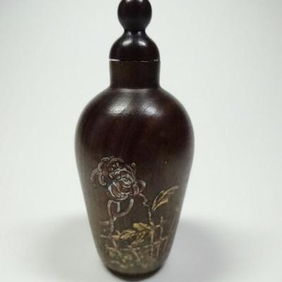 COLLECTION OF CHINESE SNUFF BOTTLES