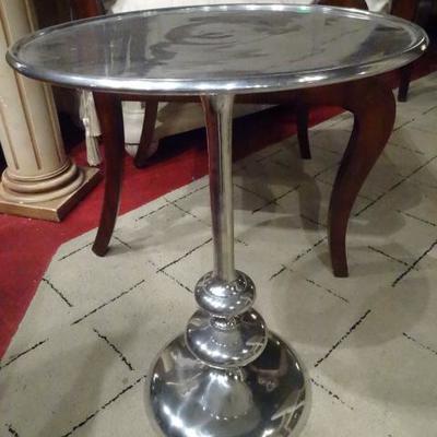 ALUMINUM TABLE WITH BALUSTER FORM BASE