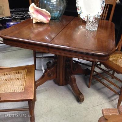 Antique Victorian Oak Expandable Table