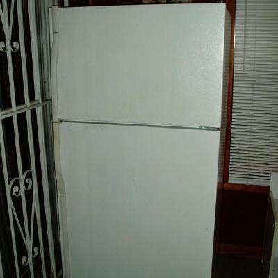 Refrigerator (White)
