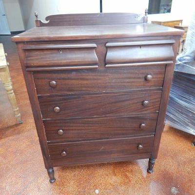 2 over 4 mahogany chest of drawers