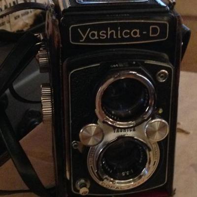 YASHIKA D Camera
